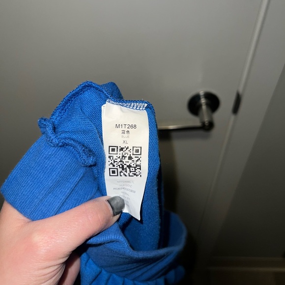 Amazon Basic Short in Blue - Picture 3 of 3